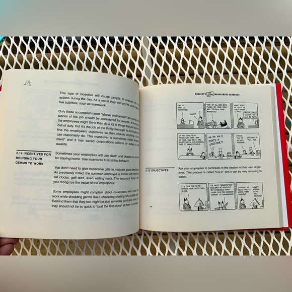 DILBERT & DOGBERT FIRST EDITION BOOKS - Picture 8 of 15